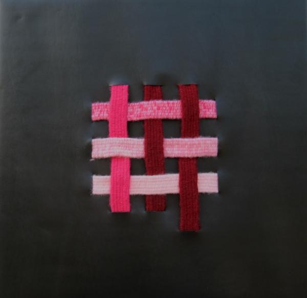 Rot hoch2 - 2013 - 0,61 x 0,61 - Wolle auf Leder